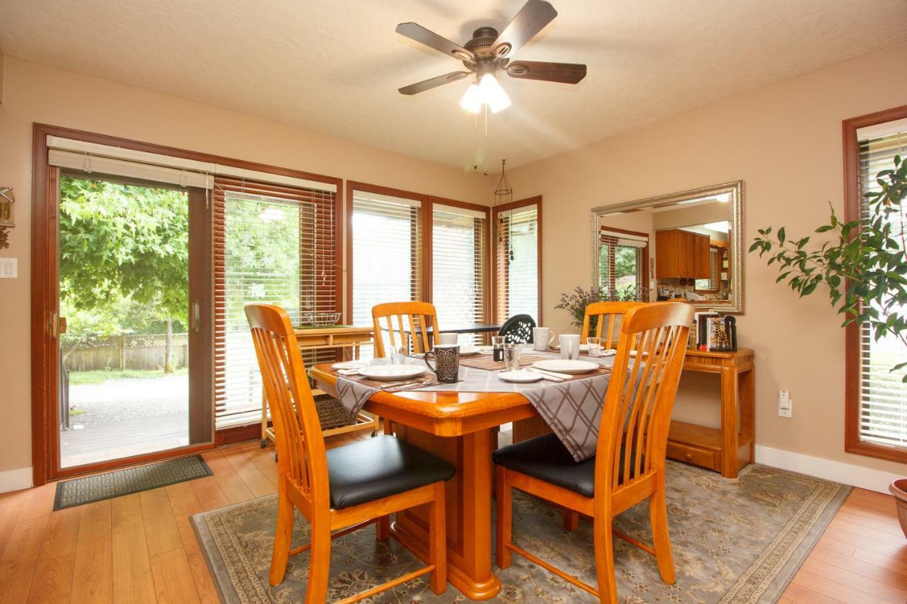 הוילה North Saanich Coles Bay Vacation Retreat מראה חיצוני תמונה